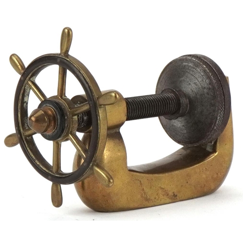 32 - Vintage brass nutcracker in the form of a ship's wheel, 12cm in length