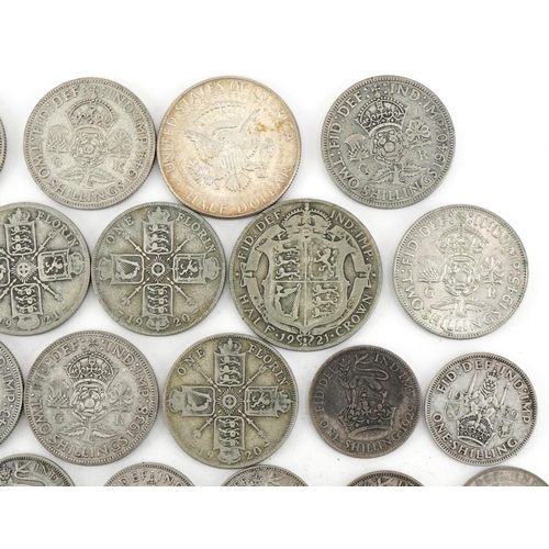 618 - Assorted British coinage to include half crowns, florins and shillings