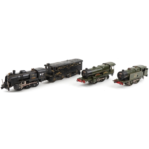 1540 - Tinplate clockwork railway trains for Southern Railway 2329 The Lord Nelson and an American style ra... 