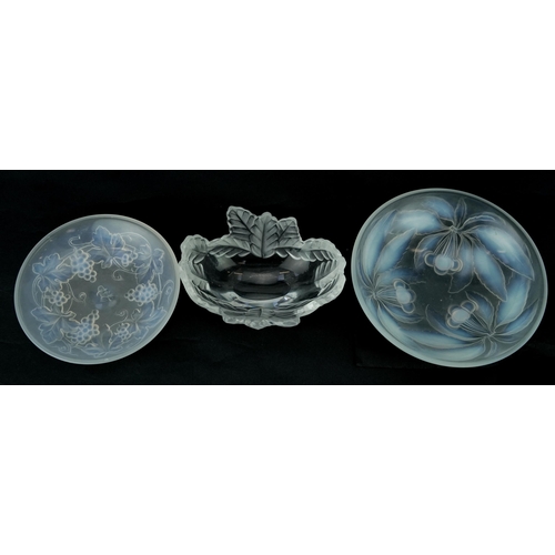 246 - Lalique frosted leaf design dish, etched mark to the reverse, opalescent bowl with cherries and a si... 