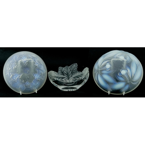 246 - Lalique frosted leaf design dish, etched mark to the reverse, opalescent bowl with cherries and a si... 