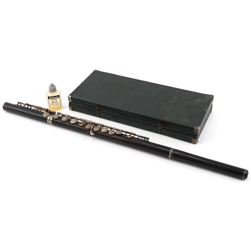 1233 - O. Mauri Milano Italian flute with case