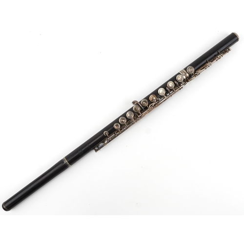 1233 - O. Mauri Milano Italian flute with case