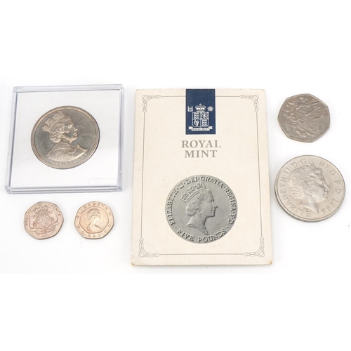 640 - Commemorative coins including Queen Elizabeth, The Queen Mother 90th Birthday, twenty pence pieces, ... 