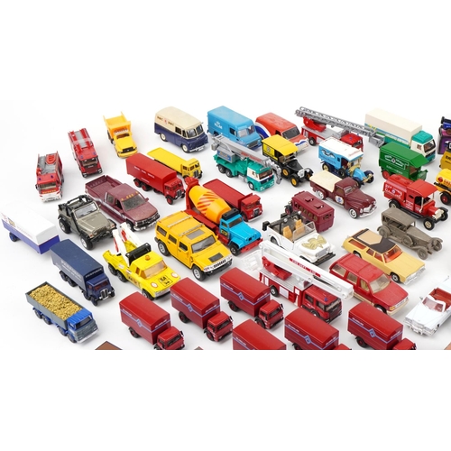 1645A - Large collection of vintage and later collector's vehicles, predominantly diecast, including Burago,... 