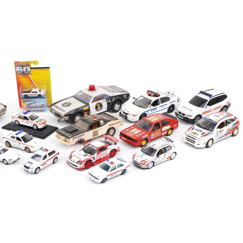 1647 - Vintage and later diecast and tinplate collector's vehicles including Burago, Dickie and Rastar