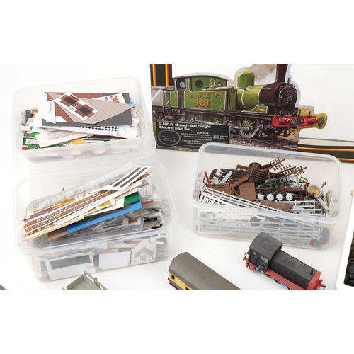 1539 - Model railway locomotives, carriages and accessories including OO gauge Mainline LNER Branch Line Fr... 