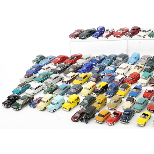 1633 - Collection of vintage and later collector's vehicles, predominantly diecast, including Oxford, Atlas... 