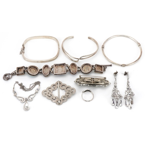 2677 - Silver and white metal jewellery including a semi precious stone bracelet, Art Deco style two piece ... 