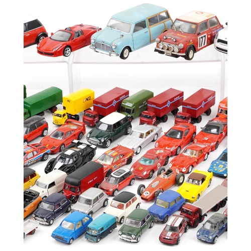 1679 - Large collection of vintage and later collector's vehicles, predominantly diecast, including Burago,... 