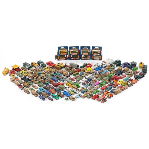 1624 - Large collection of vintage and later collector's vehicles, predominantly diecast, including Lesney,... 