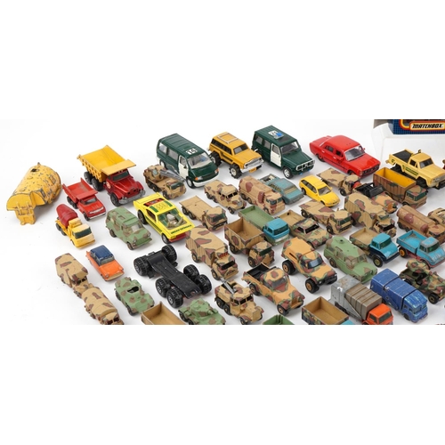 1624 - Large collection of vintage and later collector's vehicles, predominantly diecast, including Lesney,... 