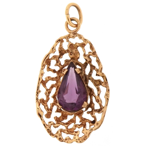 2351 - Unmarked gold naturalistic purple stone teardrop pendant, tests as 9ct gold, 3.2cm high, 3.3g