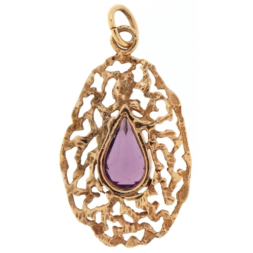 2351 - Unmarked gold naturalistic purple stone teardrop pendant, tests as 9ct gold, 3.2cm high, 3.3g