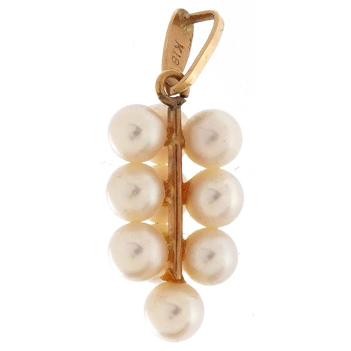 2400 - 18K gold cultured pearl pendant, 2.5cm high, 1.5g