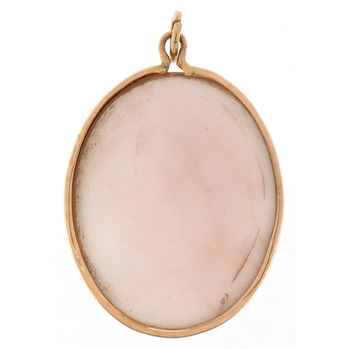 2234 - Victorian cameo shell pendant carved with a bust housed in a yellow metal mount, 3cm high, 7.8g