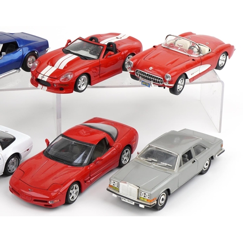 1620 - Ten 1:18 scale diecast vehicles including Ertl 1962 Corvette, Burago 1999 Shelby Series 1 and Sun St... 