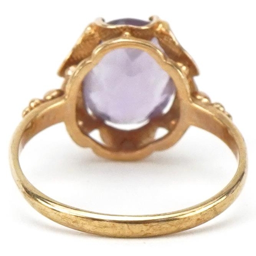 2154 - 9ct gold amethyst solitaire ring, size M, 2.2g