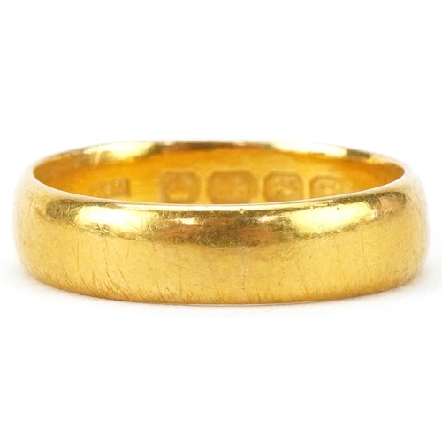 2138 - 22ct gold wedding band, size N, 5.2g