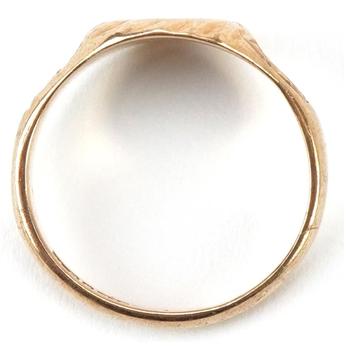 2320 - 9ct gold engraved signet ring, size J, 2.6g