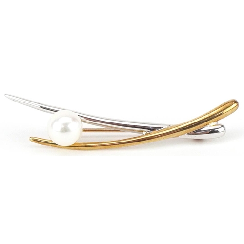 2071 - Modernist 9ct two tone gold cultured pearl bar brooch housed in a W Bruford jeweller's box, 4.2cm wi... 