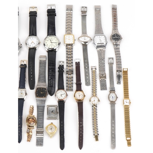 2733 - Vintage and later ladies and gentlemen's wristwatches including Smart sports watch, Swatch, Casio, S... 