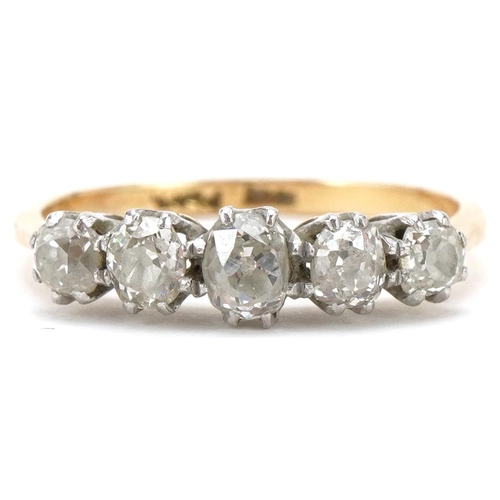 2027 - 18ct gold and platinum graduated diamond five stone ring, the largest diamond approximately 4.80mm x... 