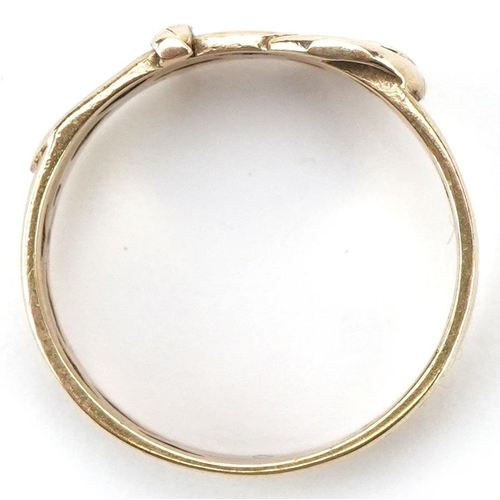 2046 - 9ct gold pierced buckle ring, size Q, 3.5g