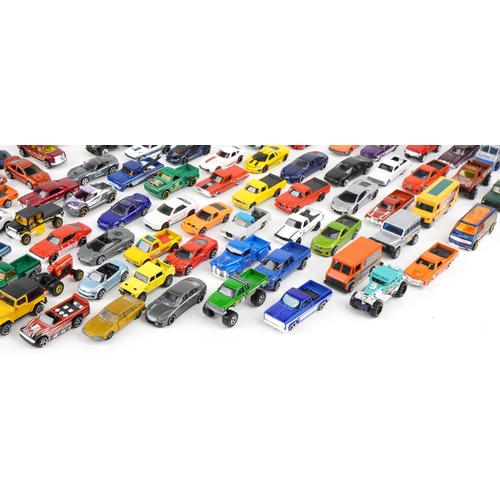 1655 - Large collection of diecast vehicles, predominantly Matchbox and Hot Wheels