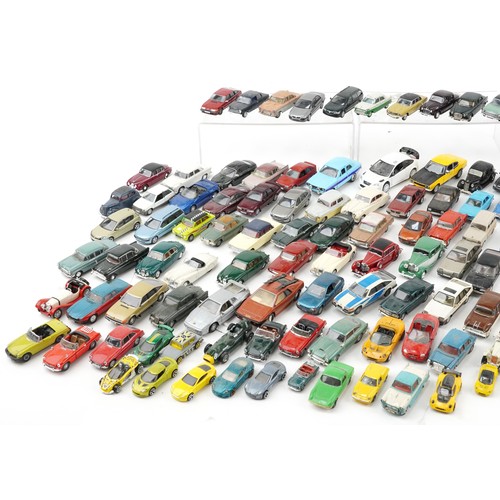 1646 - Large collection of vintage and later collector's vehicles, predominantly diecast, including Vanguar... 