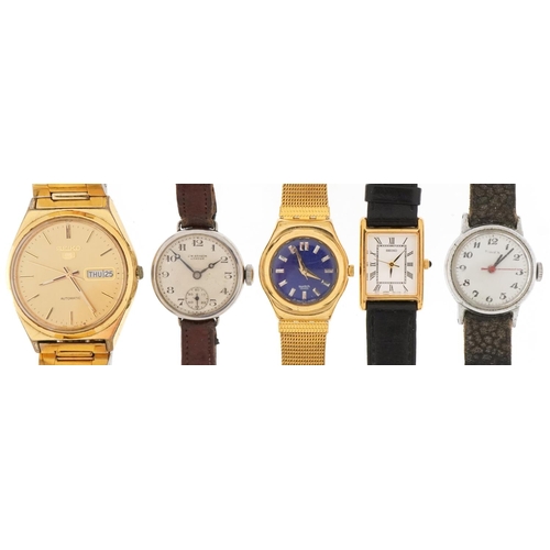 2722 - Five vintage and later ladies and gentlemen's wristwatches including Seiko 5 automatic, J W Benson, ... 