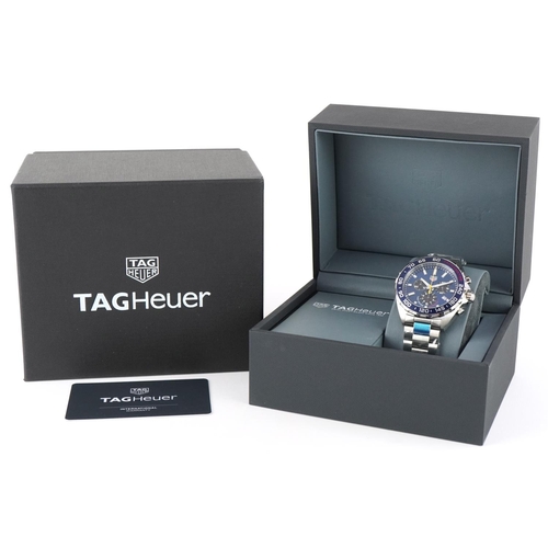 2044 - Tag Heuer, gentlemen's Tag Heuer Formula 1 Aston Martin Red Bull chronograph wristwatch with box and... 