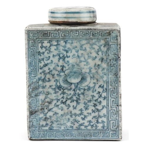 1341 - Chinese blue and white porcelain caddy and cover, 16cm high