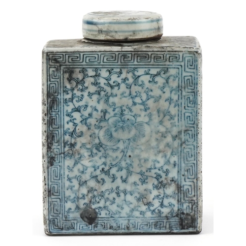 1341 - Chinese blue and white porcelain caddy and cover, 16cm high