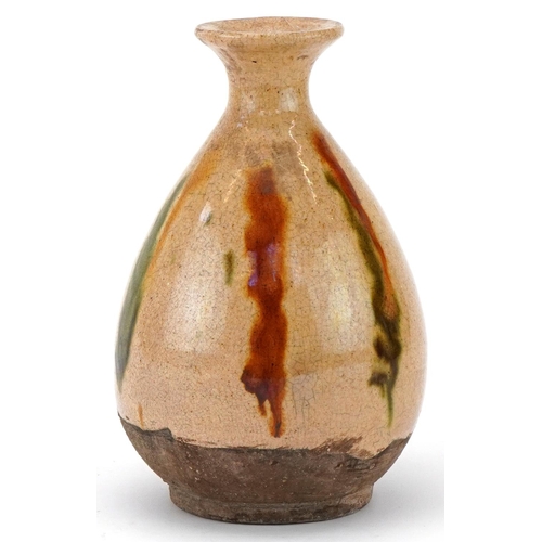 1387 - Chinese stoneware vase, 20cm high