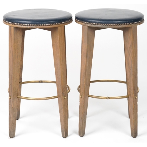 1092 - Pair of contemporary breakfast bar stools with blue leather upholstered padded seats, each 72cm high