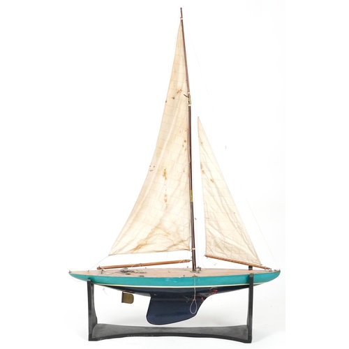 1510 - Large wooden model pond yacht, 143cm high