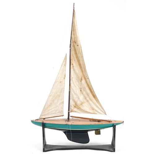 1510 - Large wooden model pond yacht, 143cm high