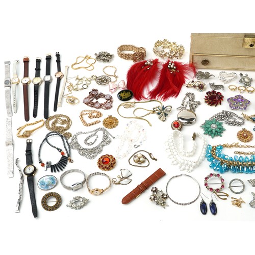 2737 - Large collection of vintage and later costume jewellery including rings, brooches, necklaces and wri... 