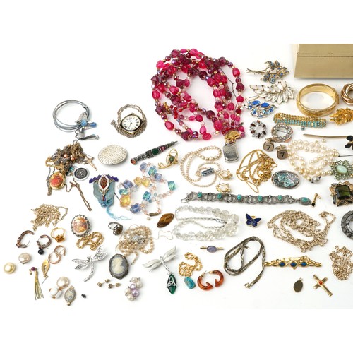 2736 - Large collection of vintage and later costume jewellery including necklaces, brooches, cufflinks and... 