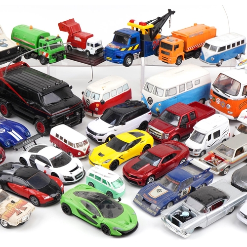 1687 - Large collection of model vehicles, some remote controlled, some radio controlled, the largest 38cm ... 