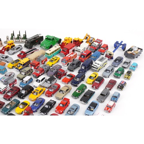 1644 - Large collection of vintage and later diecast vehicles including Corgi, Matchbox and Hot Wheels