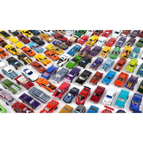 1699 - Large collection of diecast vehicles, predominantly Hot Wheels