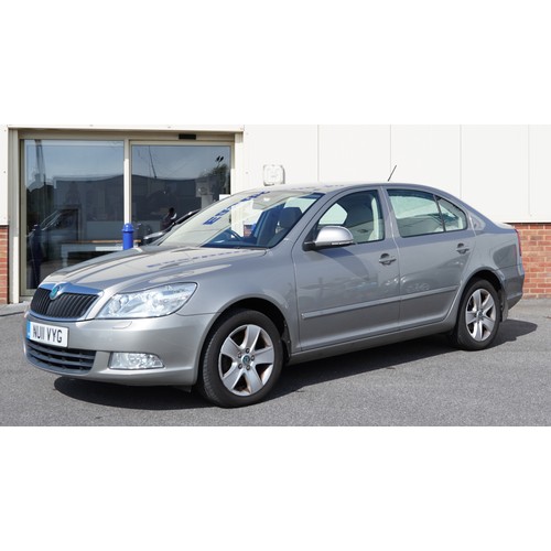 1001 - 2011 manual Skoda Octavia Elegance 1.6 liter TDI five door hatchback, Reg NU11 VYG, TWO owners from ... 