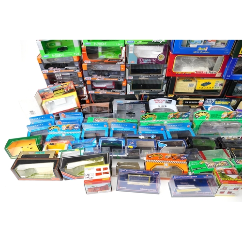 1705 - Extensive collection of model collector's vehicle boxes