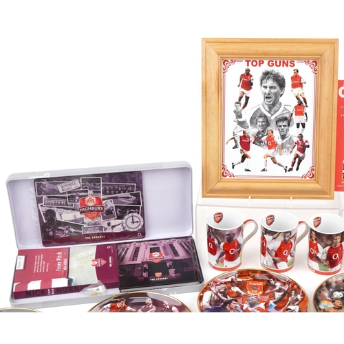 1437 - Arsenal Football club memorabilia including plates and cups, some with certificates