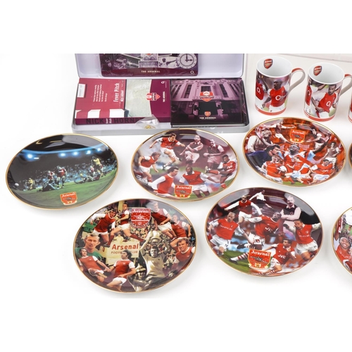 1437 - Arsenal Football club memorabilia including plates and cups, some with certificates