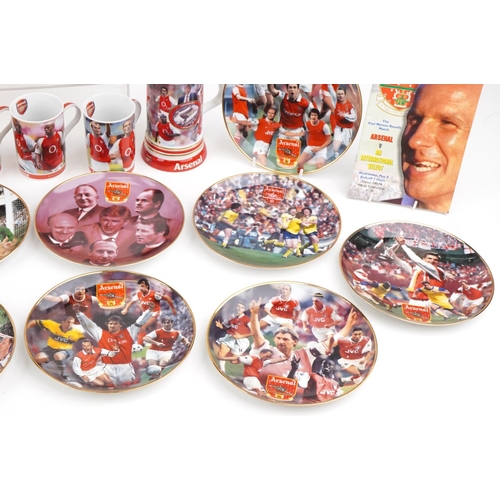 1437 - Arsenal Football club memorabilia including plates and cups, some with certificates