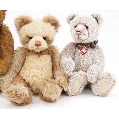 620 - Five Charlie Bears collectable teddy bears with jointed limbs comprising Lawrence, Lucy, Isobel, Cru... 