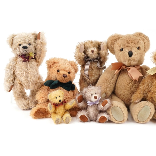 627 - Ten collectable teddy bears with jointed limbs including Merrythought, Grisly, Harrison and Robin Ri... 